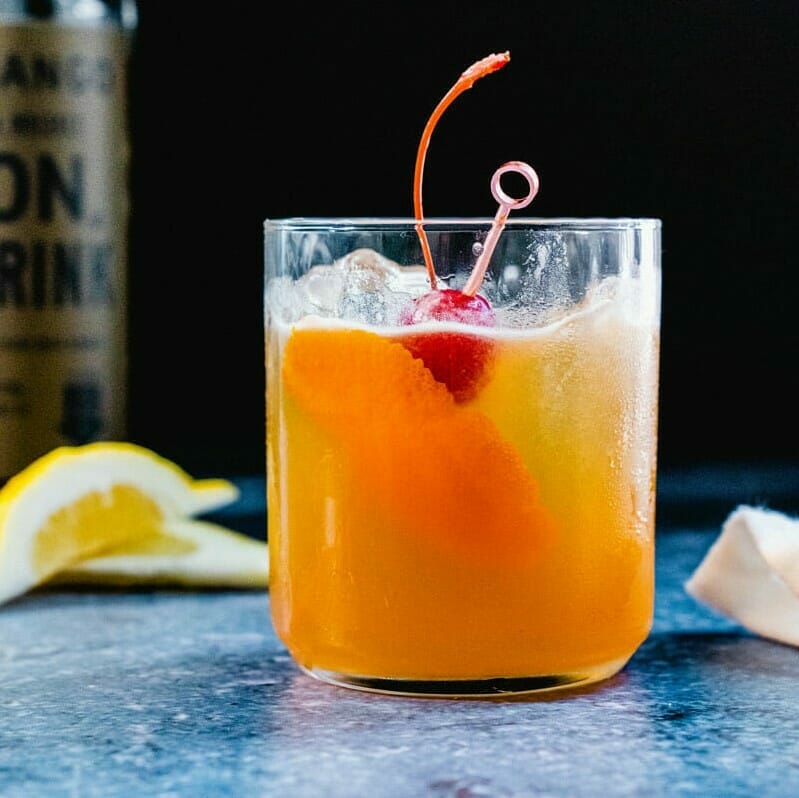 Whiskey Sour Recipe: A Classic Cocktail Guide