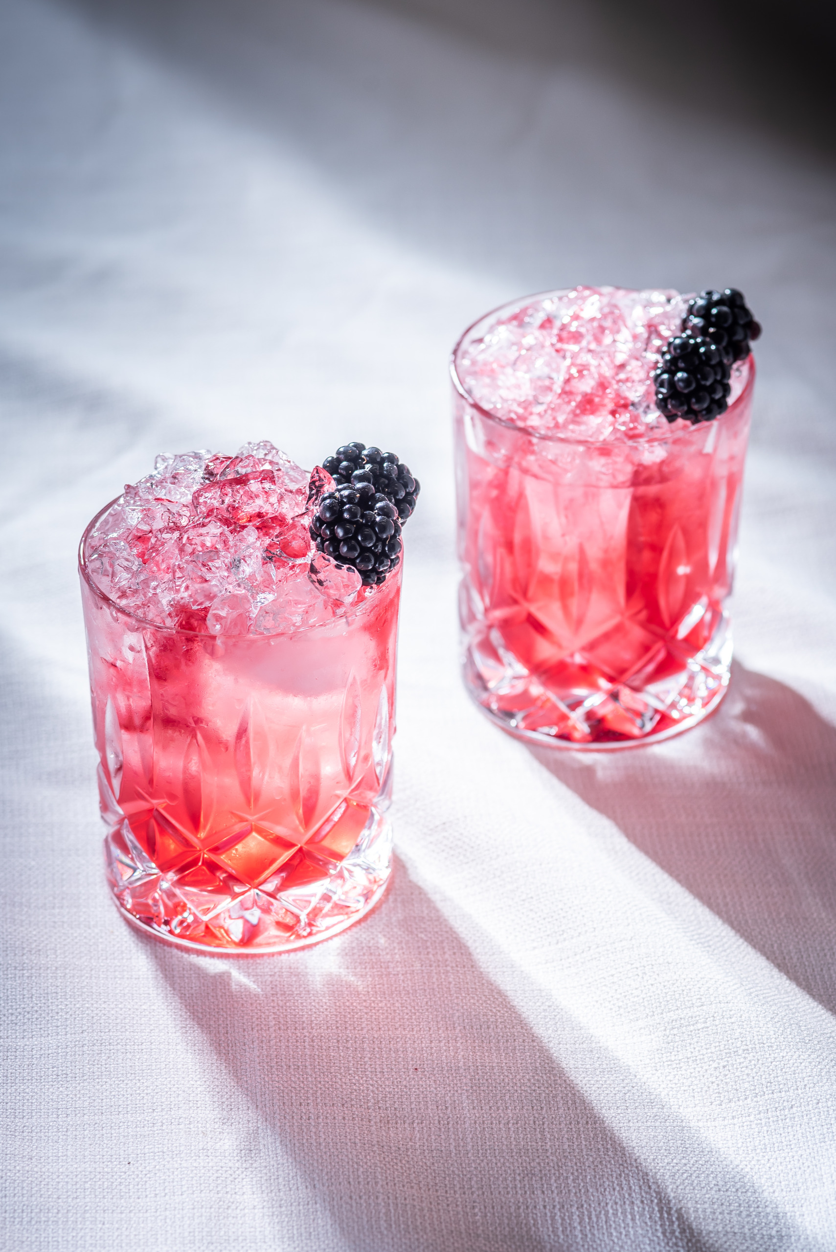Bramble Cocktail Recipe: A Gin & Blackberry Delight