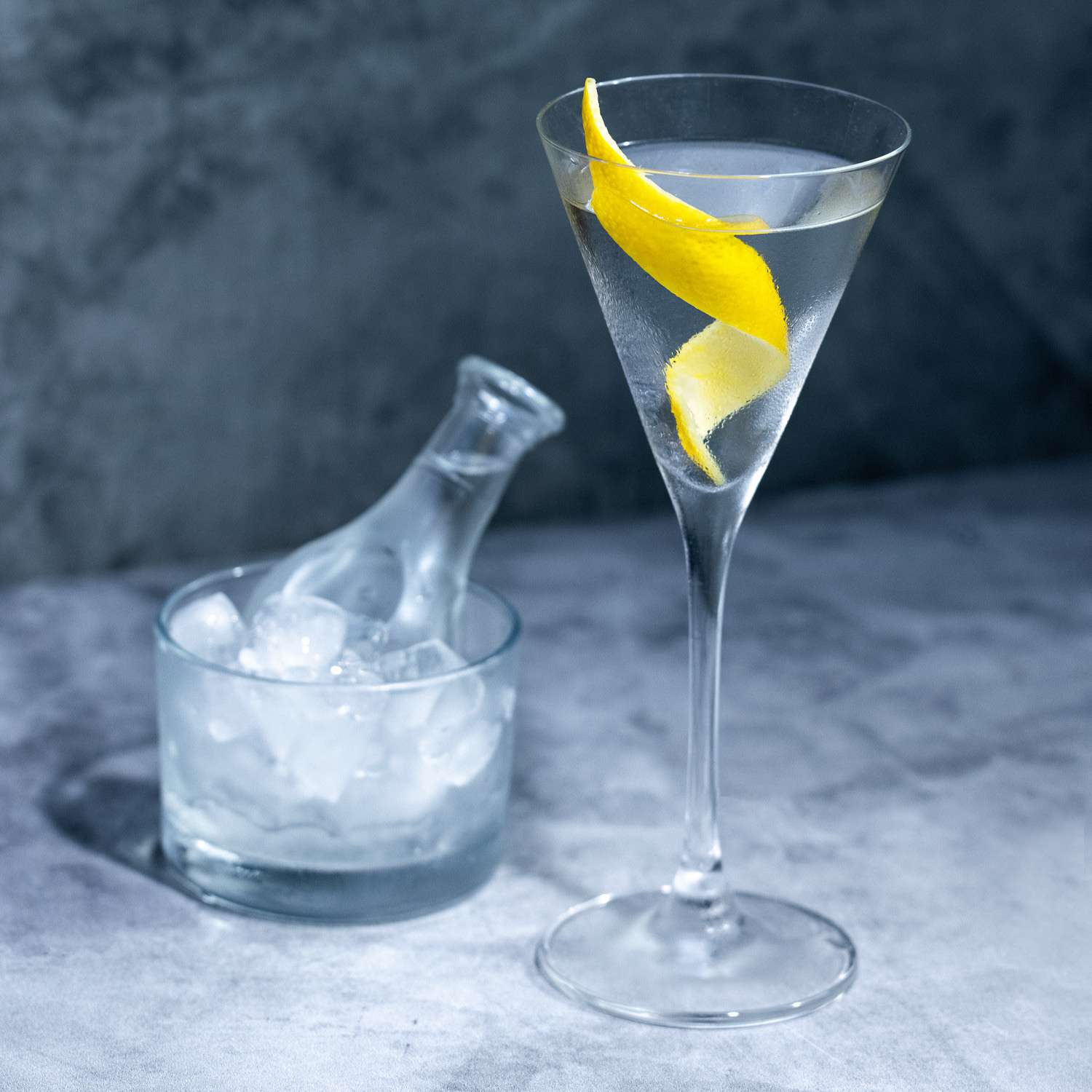 Classic Martini Cocktail Recipe: Easy Steps & Guide