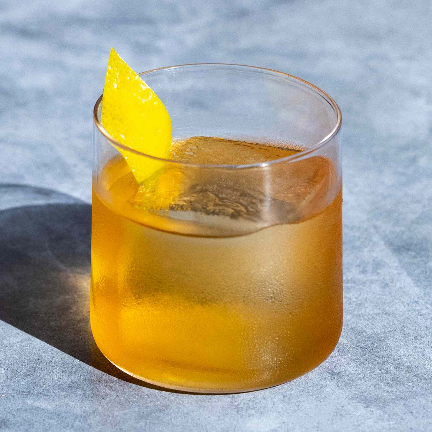 Craft the Perfect Rusty Nail Cocktail