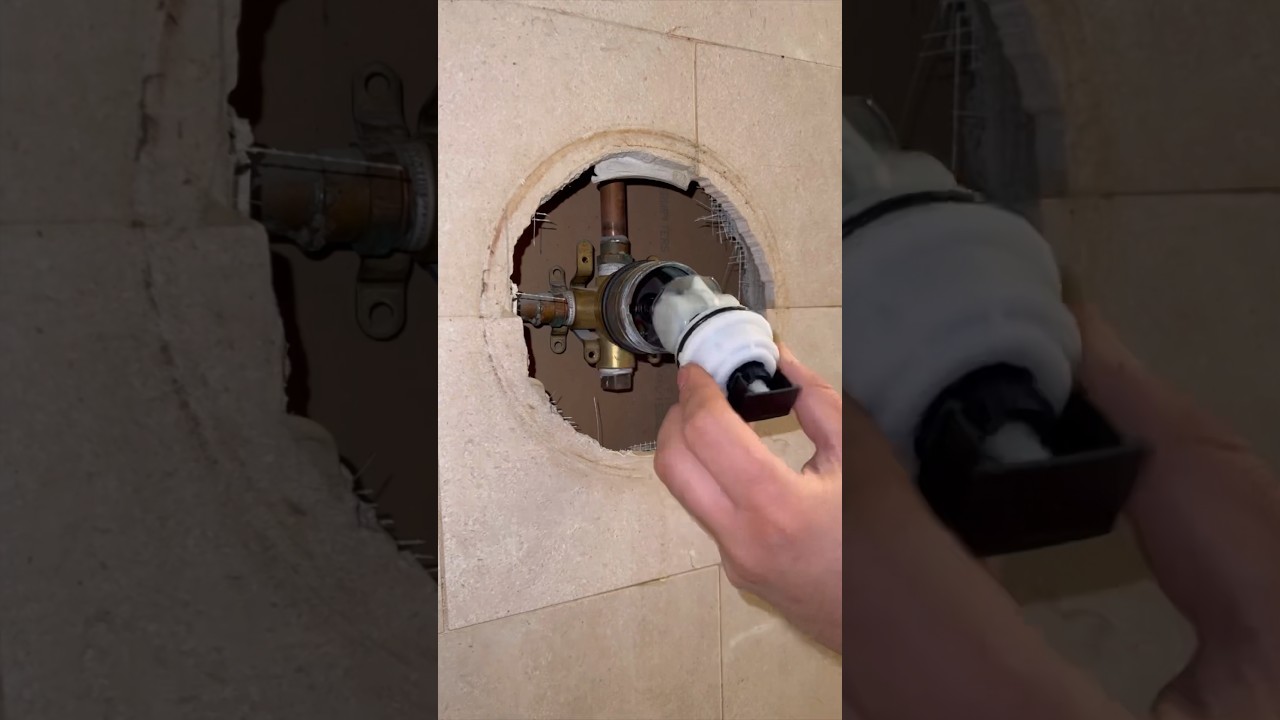 How to Remove an Old Bathtub for a Bathroom Remodel